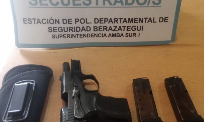 Berazategui: Allanamiento y detención, secuestraron un arma policial